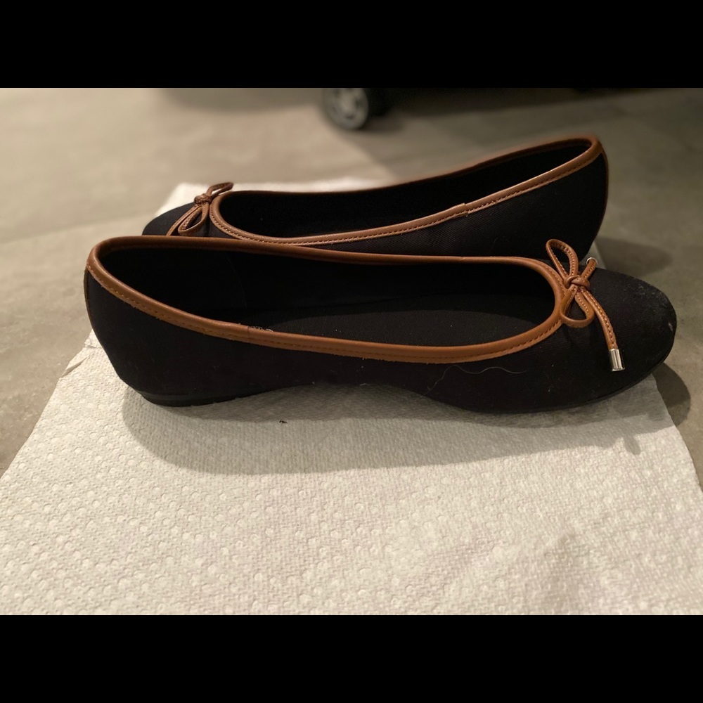 Coach Flats - Picture 2 of 4
